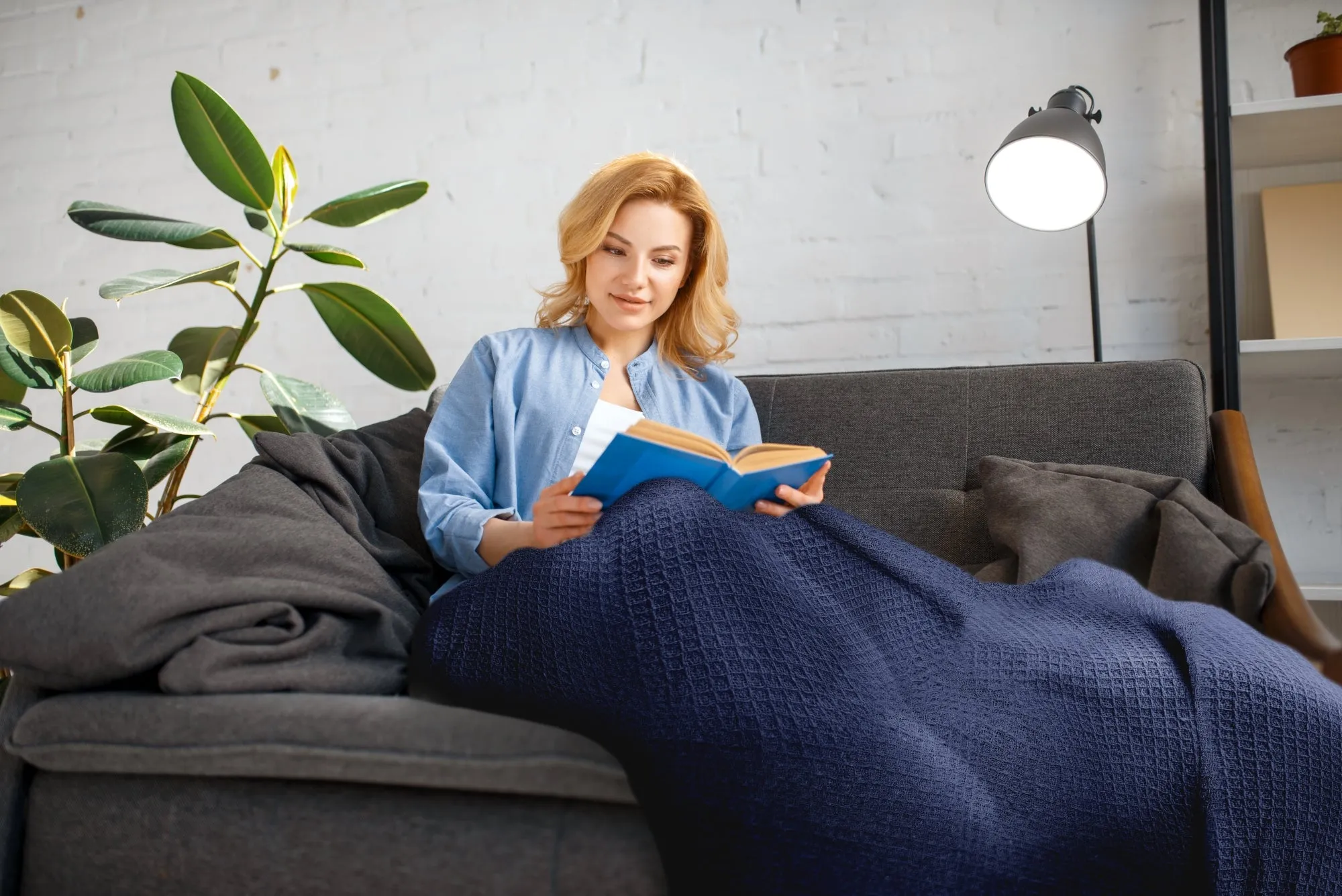 Honeycomb - Recycled Cotton Throw in Navy